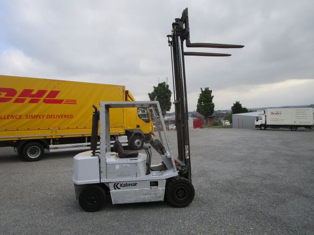 Fahrzeugabbildung Kalmar Hubkraft 3.000 kg. 4-Zylinder Diesel