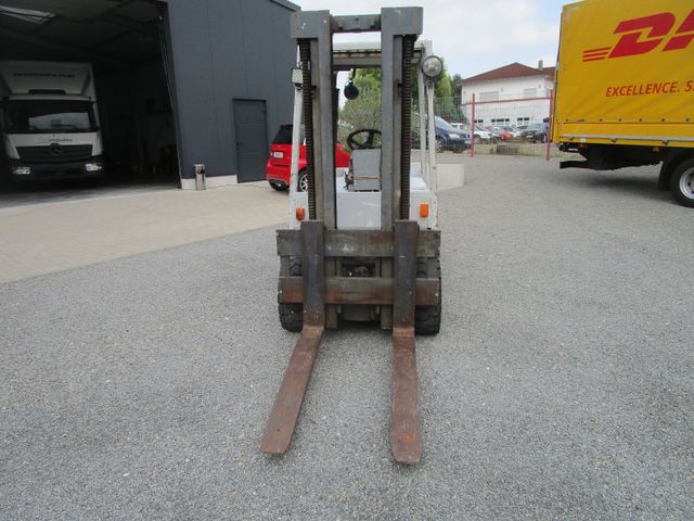 Fahrzeugabbildung Kalmar Hubkraft 3.000 kg. 4-Zylinder Diesel