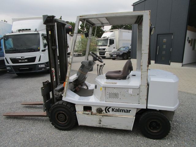 Fahrzeugabbildung Kalmar Hubkraft 3.000 kg. 4-Zylinder Diesel